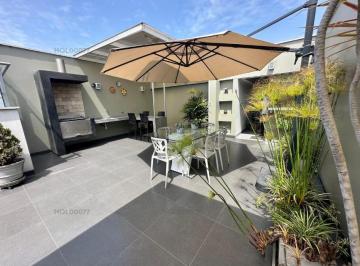 Departamento · 296m² · 3 Dormitorios · 2 Estacionamientos · Venta de Magnífico PH Duplex con Piscina, Terraza y Bbq, en Santateresa, Surco