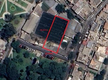 Terreno / Lote de 5 habitaciones, Lima · Terreno de 930 m² en Venta, Zonificación Ou, Frente a Parque