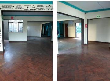 Casa · 400m² · 6 Dormitorios · 3 Estacionamientos · Alquilo Casa con Licencia Para Local Comercial Av Aramburu 3, San Isidro (Alt Cruce Aramburu Co