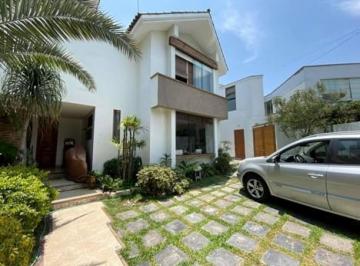 Casa · 45m² · 5 Dormitorios · 3 Estacionamientos · Vendo Linda Casa en Jirón Los Aviadores 1, Urb Chacarilla del Estanque, Surco