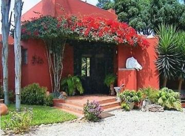 Casa · 10000m² · 3 Dormitorios · 5 Estacionamientos · Vendo Linda Casa de Campo Calle 8 Fundo Ramacami 5, Urb Casa Blanca, Pachacamac