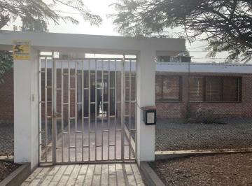 Casa · 250m² · 1 Dormitorio · 1 Estacionamiento · Vendo Casa Como Terreno en Av Lago Junín 2, Urb Rinconada de Lago, La Molina