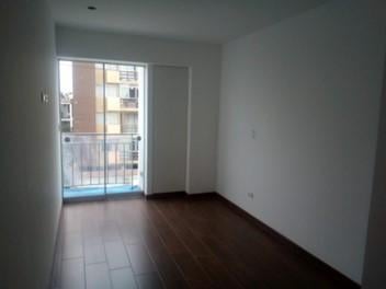 Departamento · 91m² · 3 Dormitorios · Vendo Lindo Dpto en Calle Pedro Ruiz Gallo 2, Piso 2, Breña