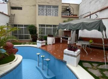 Casa · 301m² · 3 Dormitorios · 2 Estacionamientos · Vendo Hermosa Casa en Calle Verrocchio 1, San Borja