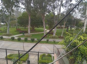 Casa · 300m² · 3 Dormitorios · 2 Estacionamientos · Vendo Casa Fte a Parque, Calle Guadalajara 1, Urb Los Jazmines D Surco, Surco.