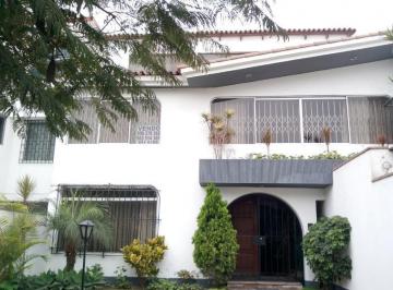Casa · 320m² · 3 Dormitorios · 2 Estacionamientos · Vendo Linda Casa en Calle Hassinger 1, Urb San Borja, San Borja