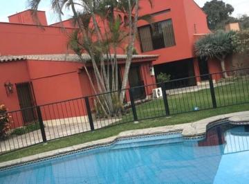 Casa · 740m² · 4 Dormitorios · 4 Estacionamientos · Vendo o Alquilo Casa Av Alameda de La Molina Vieja, La Molina Vieja, La Molina