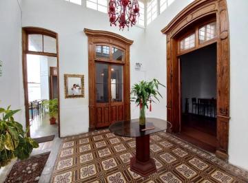 Casa · 200m² · 3 Dormitorios · 1 Estacionamiento · Vendo Linda Casa en Calle Ayacucho 2, Barranco (Cerca Al Puente de Los Suspiros)