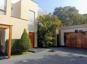 Casa · 350m² · 4 Dormitorios · 3 Estacionamientos · Vendo Linda Casa en Condominio en Calle Batallon Tarma, Chacarilla, Surco