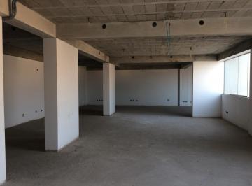Oficina comercial · 162m² · 1 Dormitorio · 2 Estacionamientos · Vendo Oficina en Av Benavides 48, Urbanización Las Gardenias, Surco