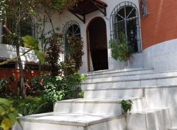 Casa · 320m² · 5 Dormitorios · 4 Estacionamientos · Vendo Linda Casa Av Pardo y Aliaga, Urbanización Miraflores, Piura
