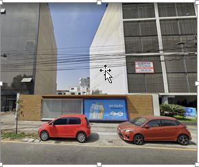 Terreno / Lote · 515m² · 5 Dormitorios · 10 Estacionamientos · Vendo Casa Como Terreno U Oficina en Av Reducto No.13, Miraflores