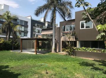 Casa · 630m² · 4 Dormitorios · 2 Estacionamientos · Vendo Hermosa Casa en Av Club Golf de Los Incas, Surco
