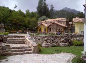 Casa · 5780m² · 23 Dormitorios · 10 Estacionamientos · Hotel en Venta o Alquiler en Cusco