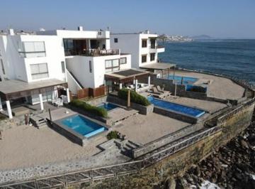 Casa · 285m² · 3 Dormitorios · 1 Estacionamiento · Casa en Alquiler o Venta en Punta Hermosa