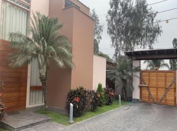 Casa · 313m² · 4 Dormitorios · 2 Estacionamientos · Casa en Venta en La Molina