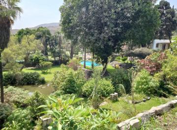 Casa · 10656m² · 9 Dormitorios · 30 Estacionamientos · Vendo Linda Mansion en Condominio en Calle Las Torcazas, Urb La Pradera, La Molina
