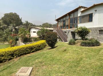 Casa · 300m² · 3 Dormitorios · 10 Estacionamientos · Vendo Casa de Campo en Condominio Frente a Parque Av Los Incas, Huampani, Chosica