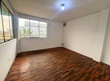 Departamento de 4 habitaciones, Lima · Ocasion! Vendo Depa en El Tercer y Segundo Piso 260 m² de Ocasion en La Urb El Trebol