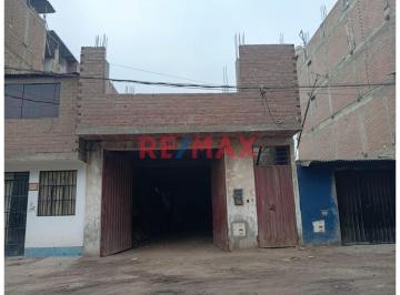 Casa · 220m² · 4 Dormitorios · 1 Estacionamiento · Casa en Venta con Cochera y Local