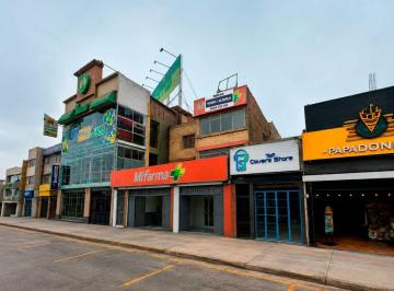 Local comercial , Lima · Espectacular Inmueble Comercial, Ubicado en El Óvalo Santa Anita