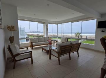 Casa de playa de 8 habitaciones, Cañete · Venta de Casa de Playa Frente Al Mar.