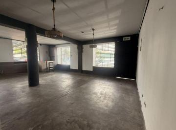 Local comercial de 3 habitaciones, Lima · En Esquina Inmejorable Ubicacion! J. a