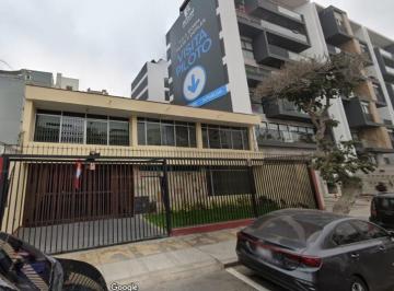 Casa · 412m² · 5 Dormitorios · 3 Estacionamientos · Casa en Venta en Miraflores: Para Vivir o Para Proyecto Inmobiliario