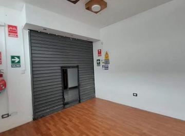 Local comercial de 1 habitación, Lima · Alquilo Local en 1er Piso en Galería, Cerca Av Larco, y Estación Ricardo Palma