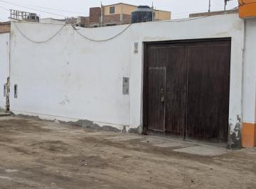 Casa · 150m² · 7 Dormitorios · Casa en Punta Negra a Media Cuadra de Parque y 8 Min. Caminando a La Playa