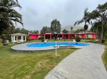 Casa de campo de 5 habitaciones, Lima · Bella Casa de Campo *5,000 M&sup2;* Rodeada de Jardines, en Cieneguilla