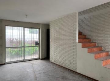 Casa de 2 habitaciones, Lima · Ocasion! Propiedad en Esquina de Av! 252 m² Los Cedros, ½ Cdra. de Parque
