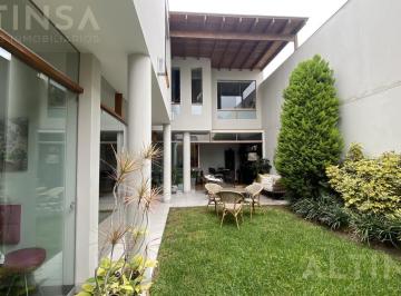 Casa · 267m² · 4 Dormitorios · 2 Estacionamientos · Casa en Condominio en Calle Orion con Jardín