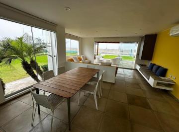 Casa · 262m² · 4 Dormitorios · 2 Estacionamientos · Casa Playa Venta Cañete, Playa Boca León, Primera Fila, At.262 m².