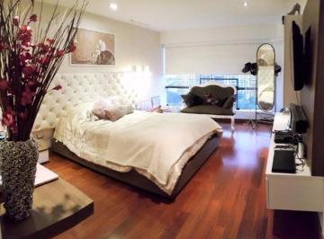 Departamento · 650m² · 4 Dormitorios · 3 Estacionamientos · Venta Espectacular Penthouse en San Isidro Frente Al Golf (609 - 8 - 28)