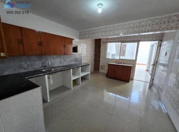 Departamento · 216m² · 5 Dormitorios · 1 Estacionamiento · Amplio Departamento Dúplex Tipo Casa 5 Dorm + Cochera Urb San Joaquín Bellavista