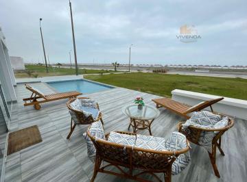 Casa de playa de 4 habitaciones, Islay · Disponible Todo Marzo - Reserva Esta Casa Frente Al Mar! en Mejía