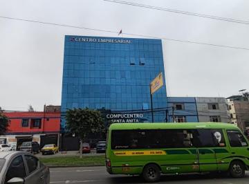 Oficina comercial , Lima · Venta de Oficina con Cochera de 25 m² en Santa Anita