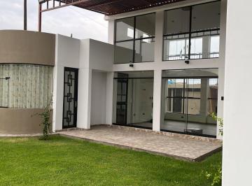 Casa , Arequipa · Amplia Casa Moderna Frente a La Biocámara de La Joya
