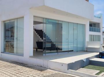 Casa · 125m² · 2 Dormitorios · Casa de Ensueño Amoblada Frente Al Mar | Cerro Azul