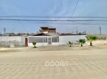 Casa · 168m² · 5 Dormitorios · 3 Estacionamientos · Casa de Playa en Venta en Punta Negra Norte, Lima