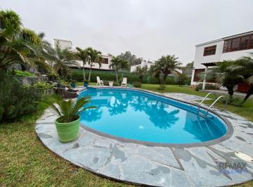 Casa · 532m² · 5 Dormitorios · 4 Estacionamientos · Venta de Hermosa Casa en Riconada La Molina