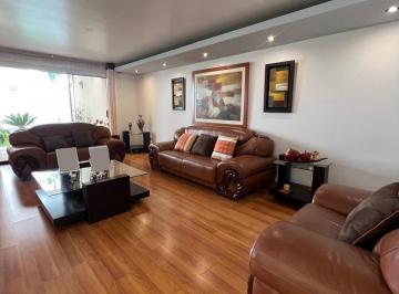Casa de 10 habitaciones, Lima · Casa en Venta San Borja