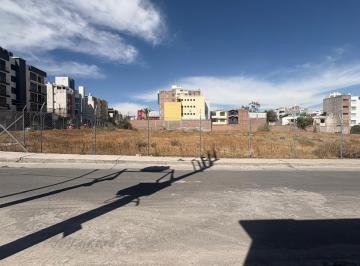 Terreno / Lote , Arequipa · Vendo Terreno en Av Lambramani