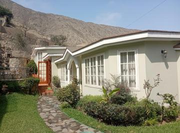 Casa de 4 habitaciones, Lima · Venta | Casa de 612 m² en Urb. Las Lomas de La Planicie, con Piscina, Parrilla y Jardines