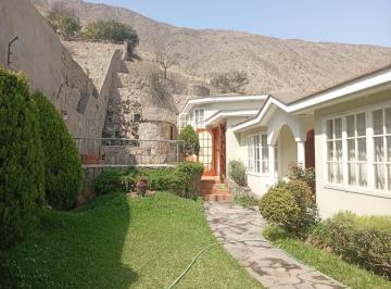 Casa de 4 habitaciones, Lima · Venta | Casa de 612 m² en Urb. Las Lomas de La Planicie, con Piscina, Parrilla y Jardines