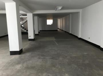 Local comercial · 786m² · 3 Estacionamientos · Local Comercial Venta Independencia, Frente a Megaplaza, Edificio 5 Pisos