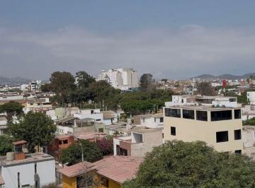 Departamento de 3 habitaciones, Lima · ¡Dúplex con Terraza Privada en La Castellana Surco!