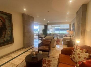 Departamento · 247m² · 3 Dormitorios · 2 Estacionamientos · Elegante y Confortable Dpto 247 m² Finos Acabados Frente Embajada Americana