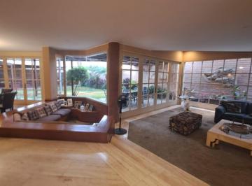 Casa · 400m² · 5 Dormitorios · 3 Estacionamientos · Venta de Exclusiva Casa en La Molina Vieja – Amplia, Iluminada y con Excelentes Acabados